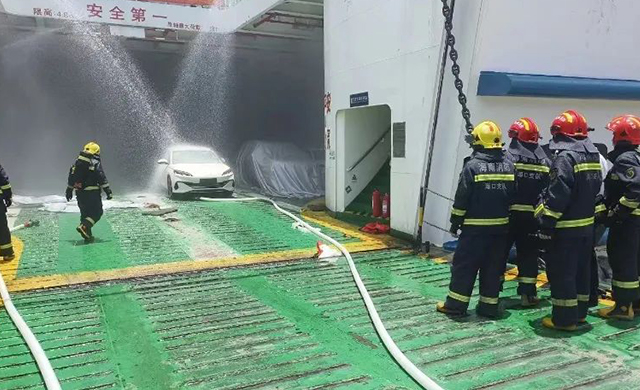 客滚船